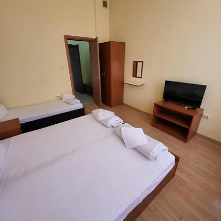 Отель Provans Famili