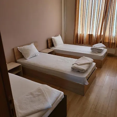 Provans Famili Hotell Letnitsa