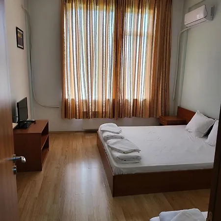 Provans Famili Hotell Letnitsa