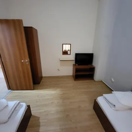 Provans Famili Letnitsa