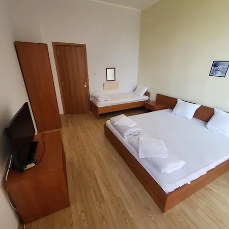 Отель Provans Famili